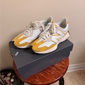 New Balance 327 “Primary Pack” Yellow (Size 9)